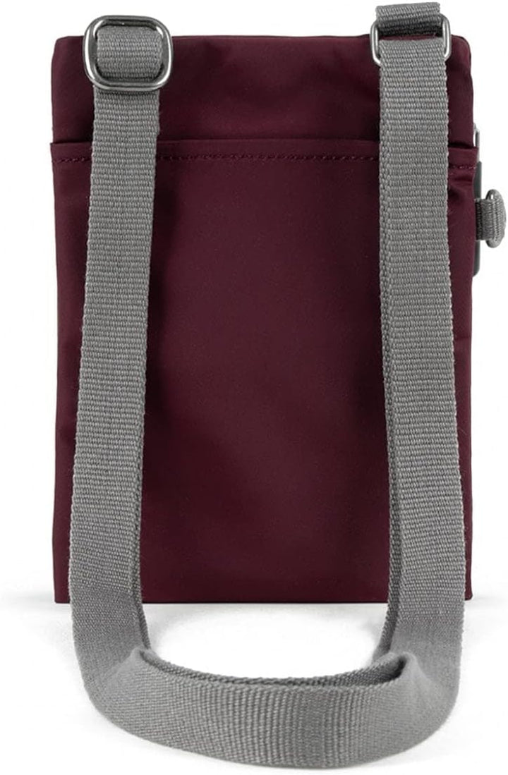 Roka London Chelsea Sling Pocket Bag Nylon Extra Small XS Pflaume, XS Pflaume