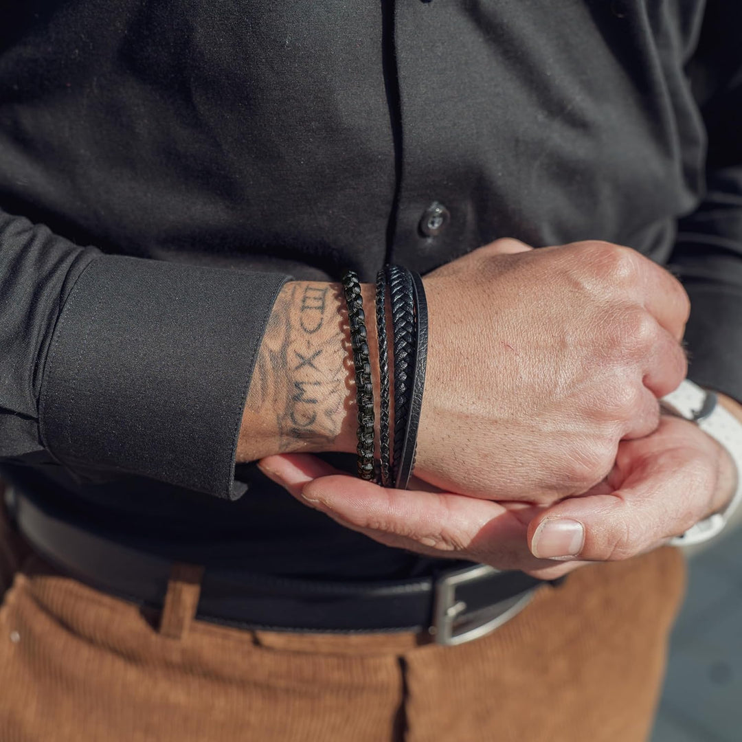 SERASAR Premium Lederarmband für Männer | Magnetverschluss aus Edelstahl in Schwarz, Silber &amp; Gold |