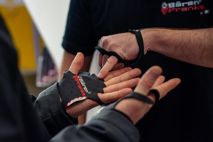 Handschoner AIR² – Made in Germany Handschutz – schützt gegen Blasen, Kribbeln &amp; Taube Hände – Druck