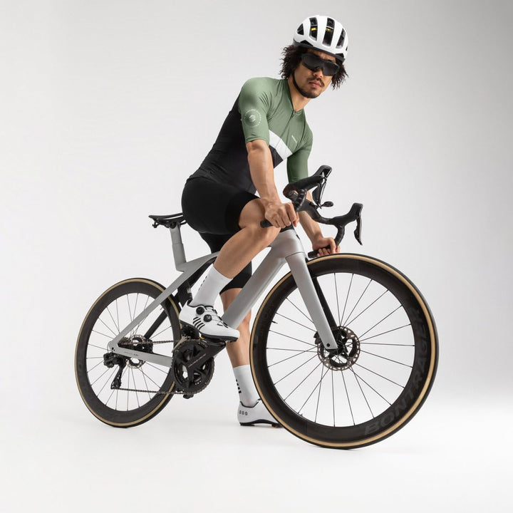 SIROKO M3 Radtrikot Herren Kurzarm Ultraleicht Aerodynamische Fahrradbekleidung S Schwarz/Olivgrün,