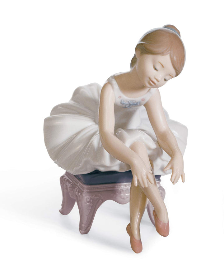 LLADRÓ Mädchen-Figur Kleine Ballerina I. Ballerina. Porzellan.