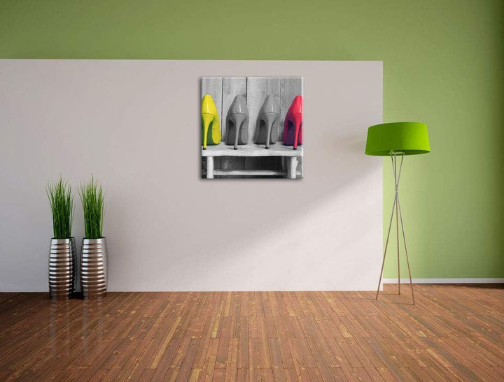Pixxprint High Heels auf Hocker als Leinwandbild/Grösse: 70x70 cm/Wandbild/Kunstdruck/fertig bespann