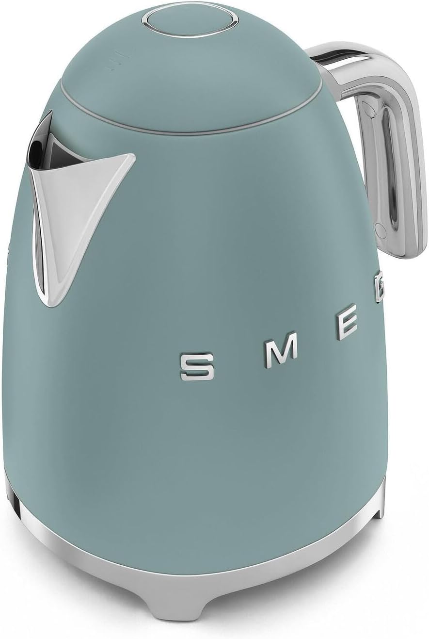 Smeg KLF03EGMEU kettle Smaragdgrün, Ästhetik im Stil der 50er years