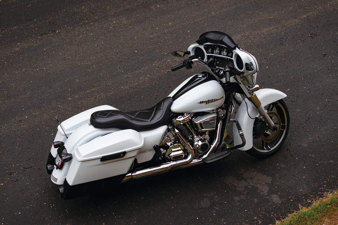 Kuryakyn 6412 Präzisions-Getriebeabdeckung für Milwaukee-Eight Powerplants: 2017–19 Harley-Davidson