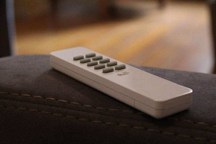Trust Smart Home 433 Mhz Fernbedienung AYCT-102 71001 Weiss Fernbedienung Single, Fernbedienung Sing