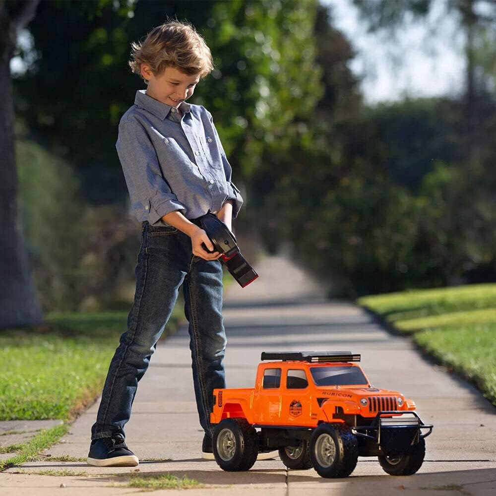 Bauer Spielwaren Tech R/C Jeep Gladiator: Ferngesteuertes Off Road Fahrzeug, mit Allradantrieb und P