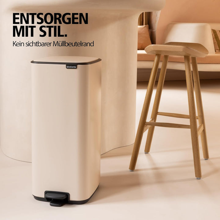 Brabantia Bo Treteimer 30 L (mattstahl), platzsparender Mini Mülleimer mit Soft-Close-Funktion und l