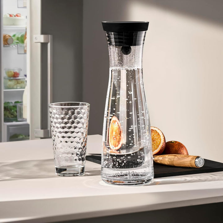 WMF Basic Wasserkaraffe 1,5 liter, Glaskaraffe mit Deckel, Silikondeckel, CloseUp-Verschluss 1,5 L S