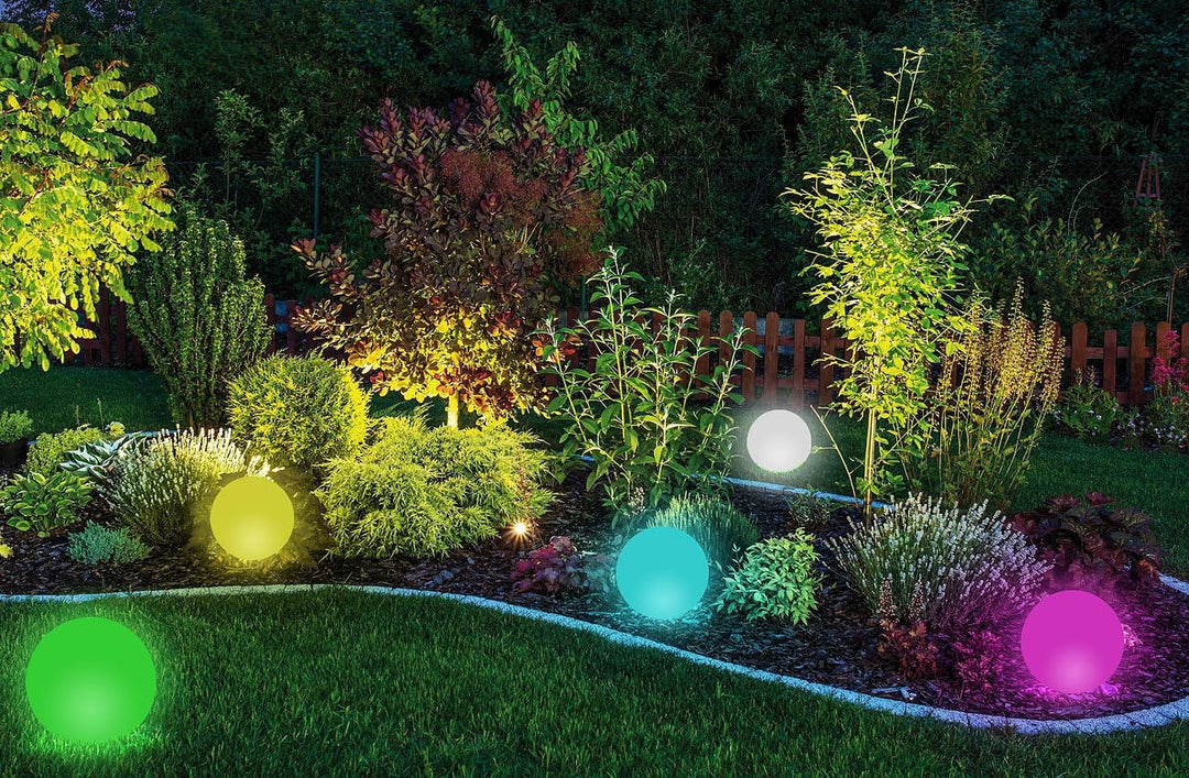 Luminea Home Control Leuchtkugeln: WLAN-Akku-Leuchtkugel mit RGBW-LEDs und App, 576 lm, IP54, Ø 30 c