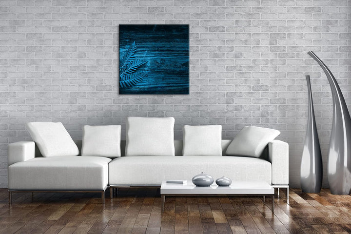 deyoli grüner Farn auf Einer Holztischplatte Format: 40x40 Effekt: Zeichnung als Leinwandbild, Motiv