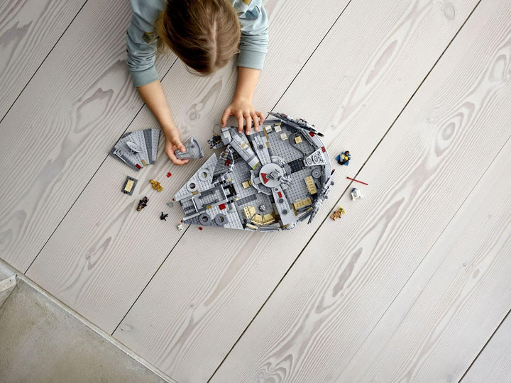 LEGO Star Wars 75257 Millennium Falcon Bauspielzeug-Set für Kinder, Jungen und Mädchen ab 9 Jahren,