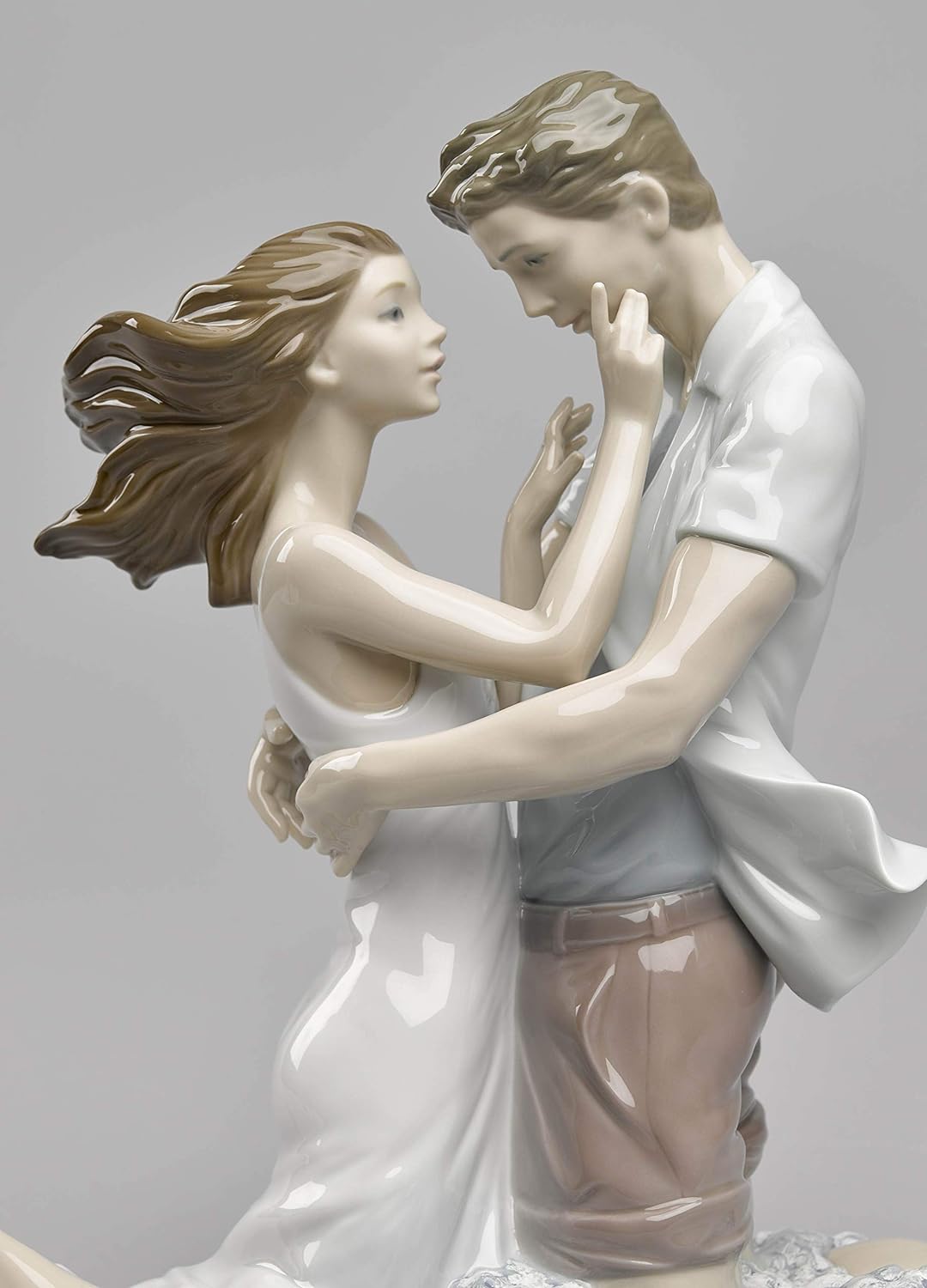 LLADRÓ Paar Figur Der Zauber Der Liebe. Paar. Porzellan.