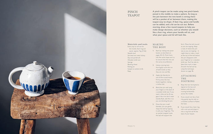 Handbuilt: A Modern Potter's Guide to Handbuilding with Clay, Gebundenes Buch