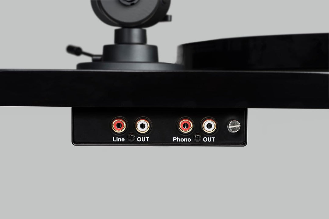 Pro-Ject E1 BT, Plug & Play Einsteiger Plattenspieler mit OM5e System, BT Sender, schaltbarer Phono