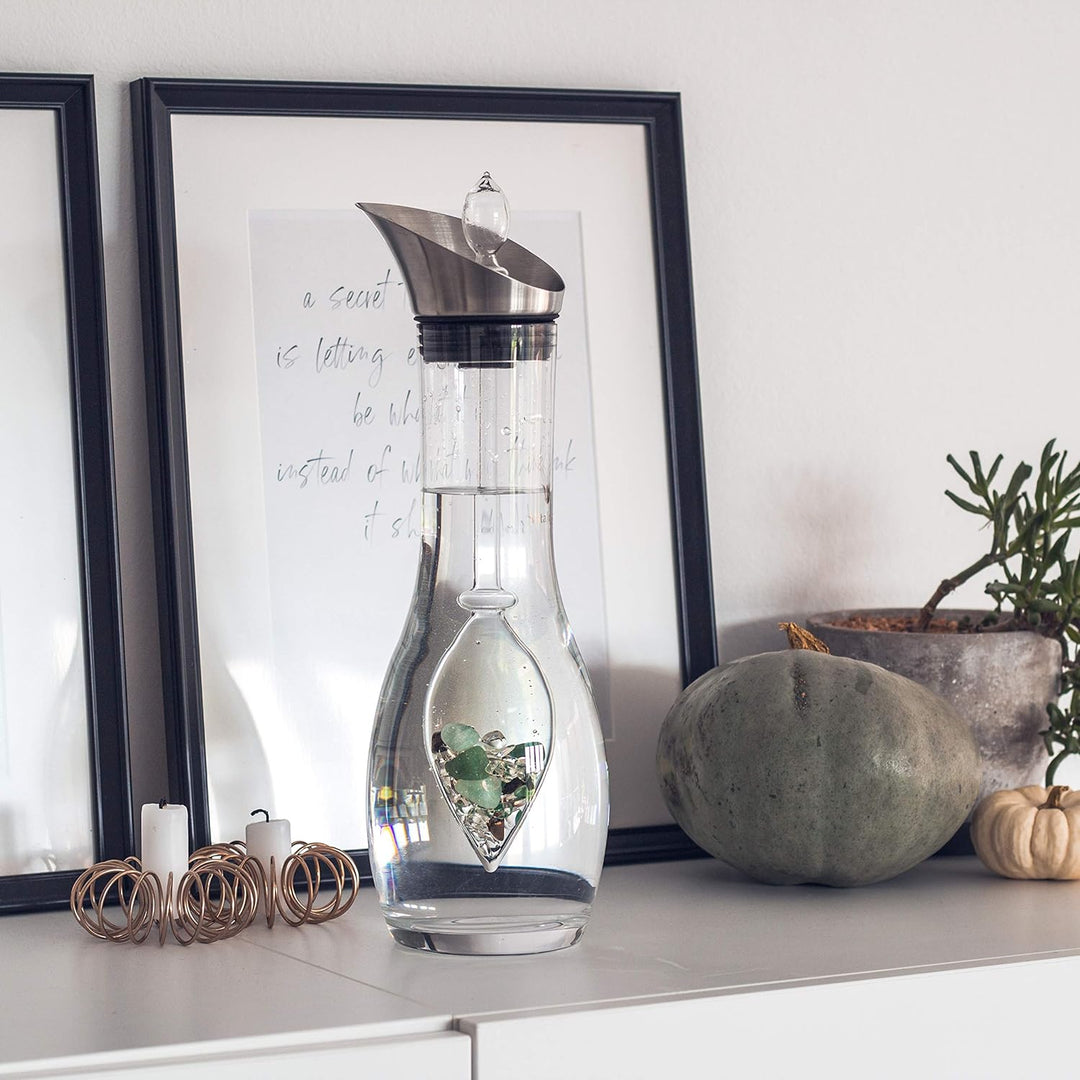 VitaJuwel Vitality Edelsteinwasserset für Zuhause (Karaffe Era &amp; Phiole) mit Smaragd &amp; Bergkristall