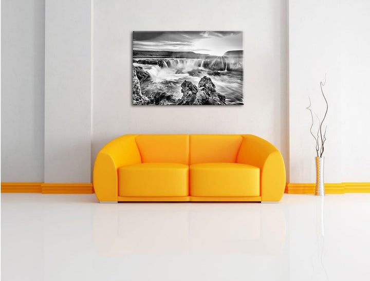 Pixxprint Monocrome, Idyllische Wasserfälle bei Sonnenuntergang, Format: 100x70 auf Leinwand, 100x70