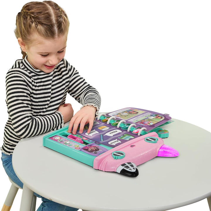 Vtech Gabby's Dollhouse - Lernspielbuch – Interaktives Spiel- und Lernbuch mit 14 Seiten, der Origin