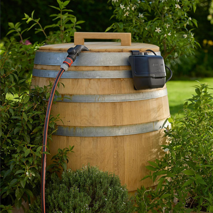 Gardena Akku-Regenfasspumpe 2400 ComfortAutomatic 18V P4A Ready-To-Use Set Pumpen: Automatik-Funktio