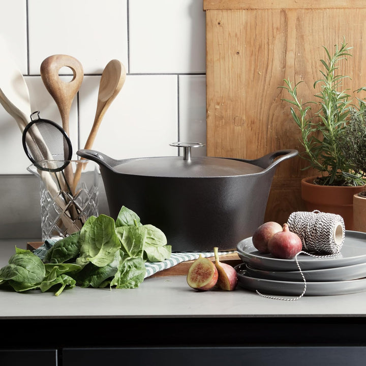 Cuisinox C61179WX29857 Volcan Bräter, rund, 24 cm, Gusseisen, emailliert, Schwarz, mit Deckel 24 cm
