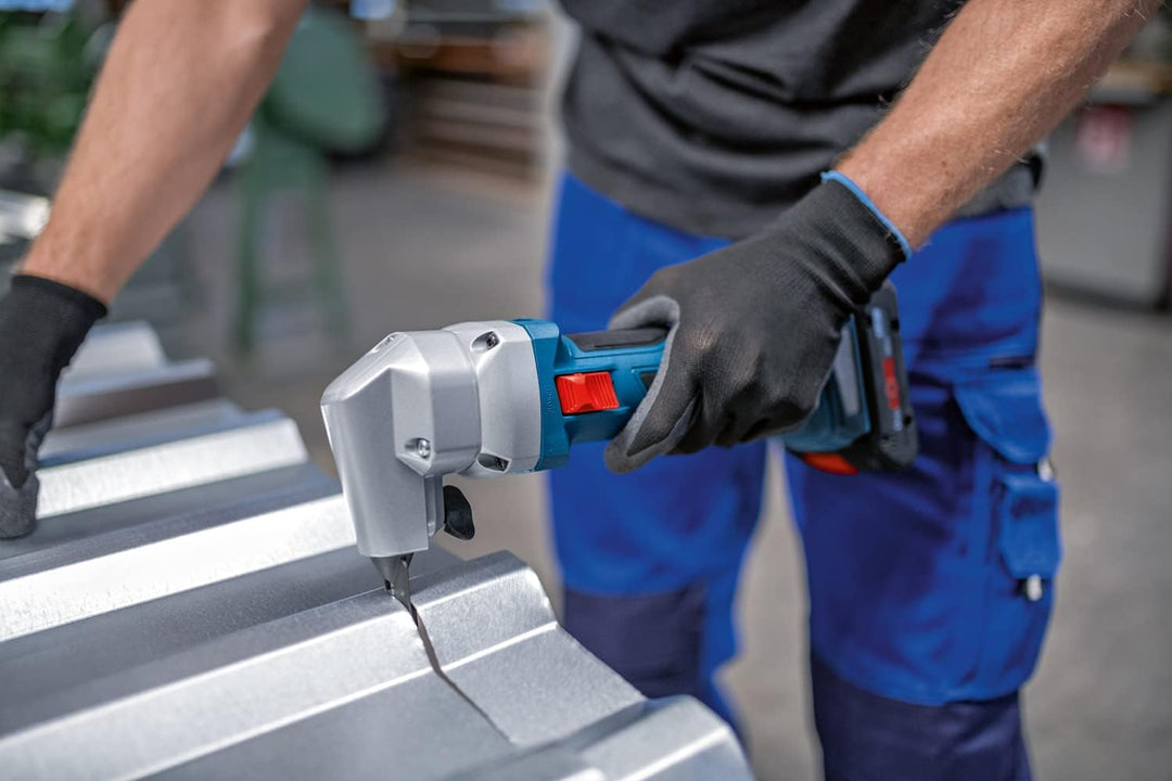 Bosch Professional 18V System Akku-Nager GNA 18V-16 E (Leistung 700 W, bürstenlose Motortechnologie,