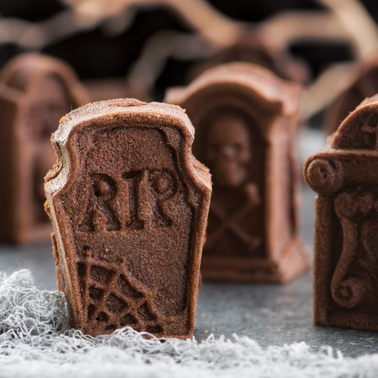 Nordic Ware Backform Tombstone Cakelet Pan Aluminium Braun, 28,7cm x 28,2cm, NW 91848, Tombstone Cak