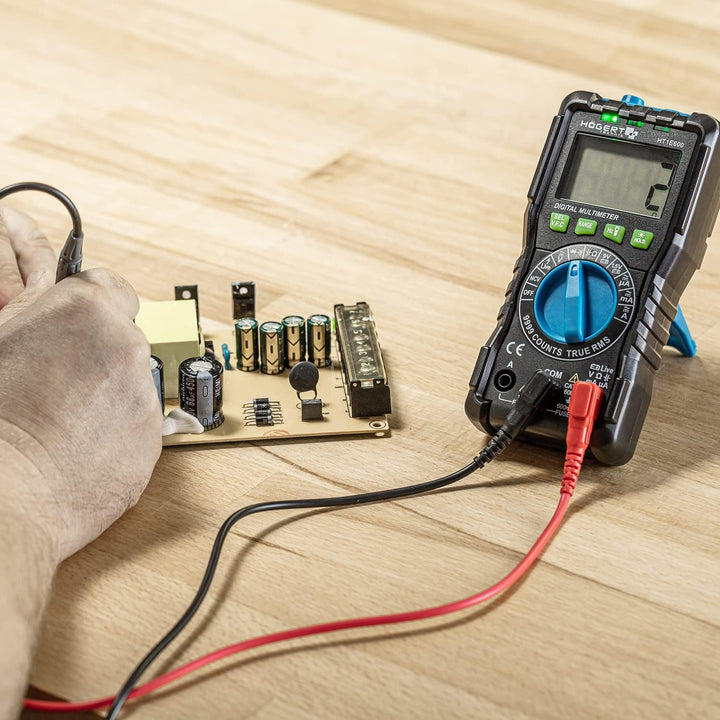 Högert Technik - Multifunktionales Digitales Messgerät I Multimeter bis 600V / 10A I RMS, NCV, VFC I