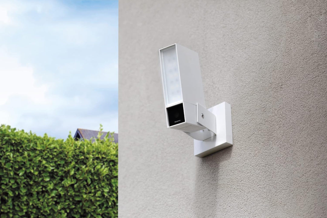 Netatmo Smarte Überwachungskamera für den Aussenbereich mit 105 dB Sirene, WLAN, integrierter Beleuc