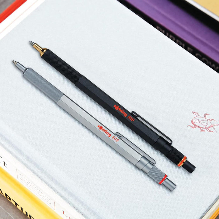rOtring 800 Kugelschreiber | mittlere Spitze | Schwarze Tinte | Schwarze Schaft | nachfüllbar Schwar