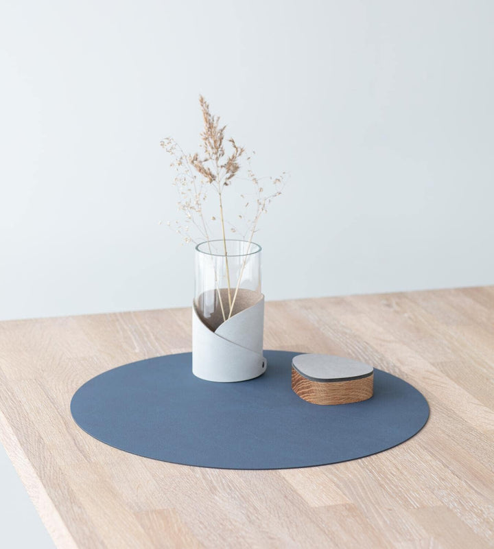 LindDNA Tischset Circle aus Recyceltem Leder in der Farbe Dark Blue, Masse: 40cm x 40cm x 0,2cm, 982