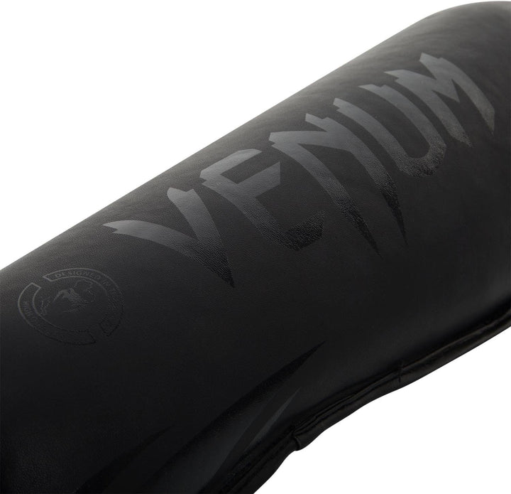 Venum Erwachsene Schienbeinshoner Challenger 2.0 XL Schwarz/Schwarz, XL Schwarz/Schwarz