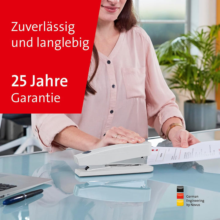 Novus B 7A Komfort Heftgerät (30 Blatt Heftleistung, Automatik-Funktion, inkl. 200 Klammern) grau gl