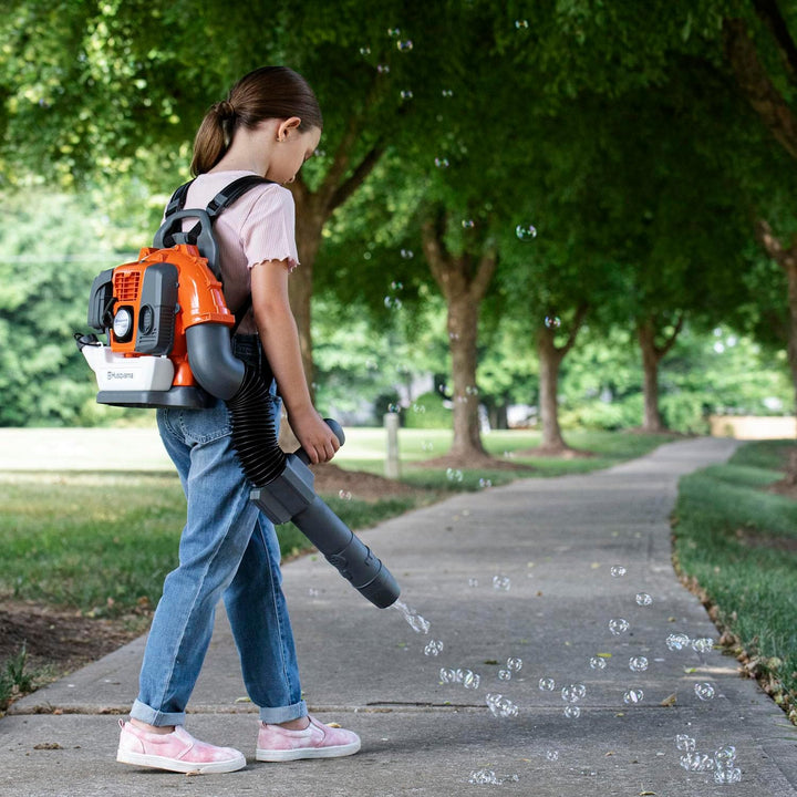 Husqvarna Spielzeug Seifenblasen-Blasgerät 345BT – Rucksack-Seifenblasenmaschine mit realistischem B
