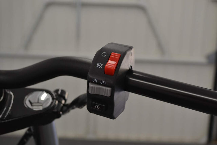 Motorrad Scheinwerfer Kill Starter Schalter Cluster für 22mm 7/8" Lenker - Hochwertig