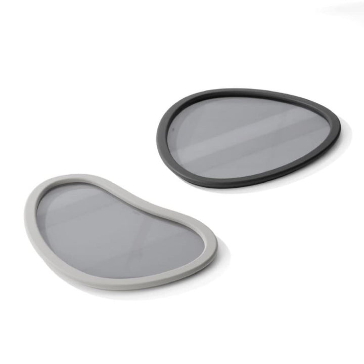 Umbra Hub Serviertabletts, Modernes Tablett-Set aus Glas mit Gummirahmen, 2er-Set, Anthrazit/Grau